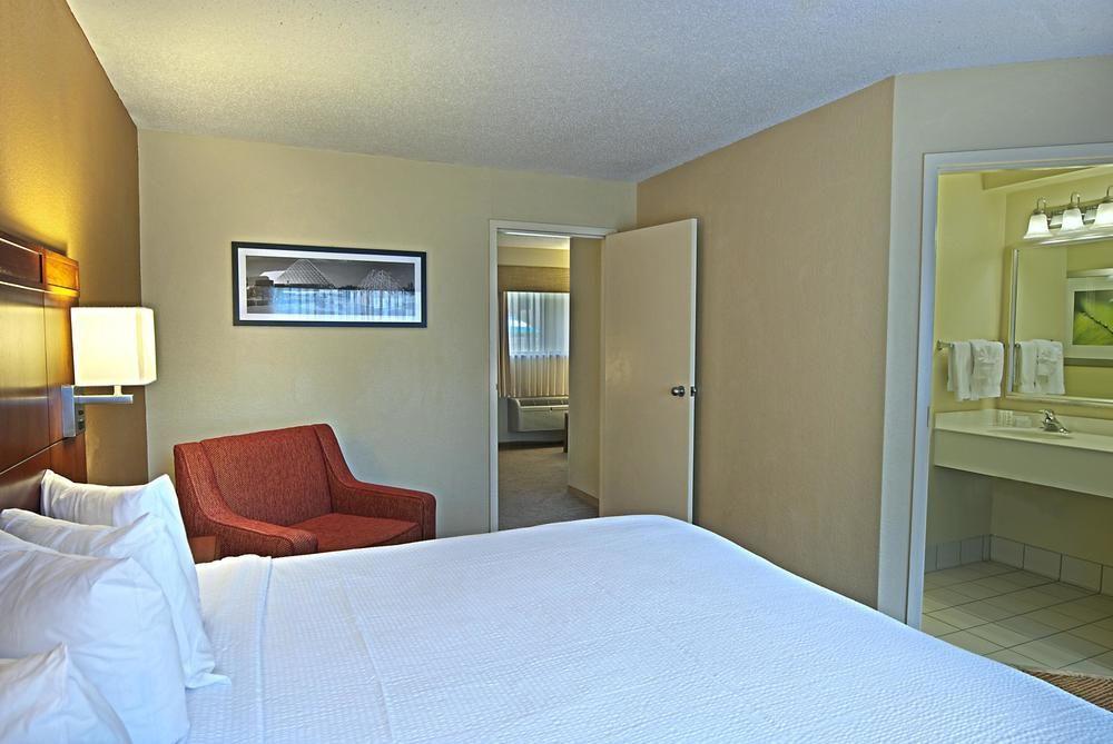 Courtyard By Marriott Orlando Lake Buena Vista At Vista Centre Экстерьер фото