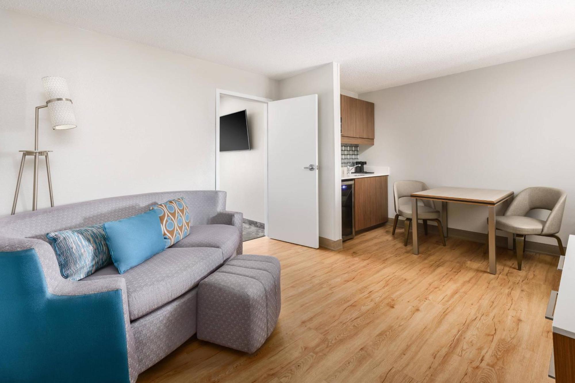 Courtyard By Marriott Orlando Lake Buena Vista At Vista Centre Экстерьер фото